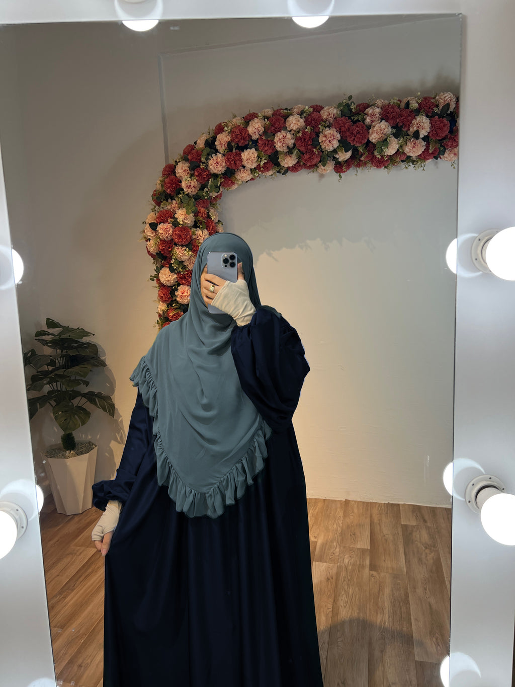 حجاب بيلا