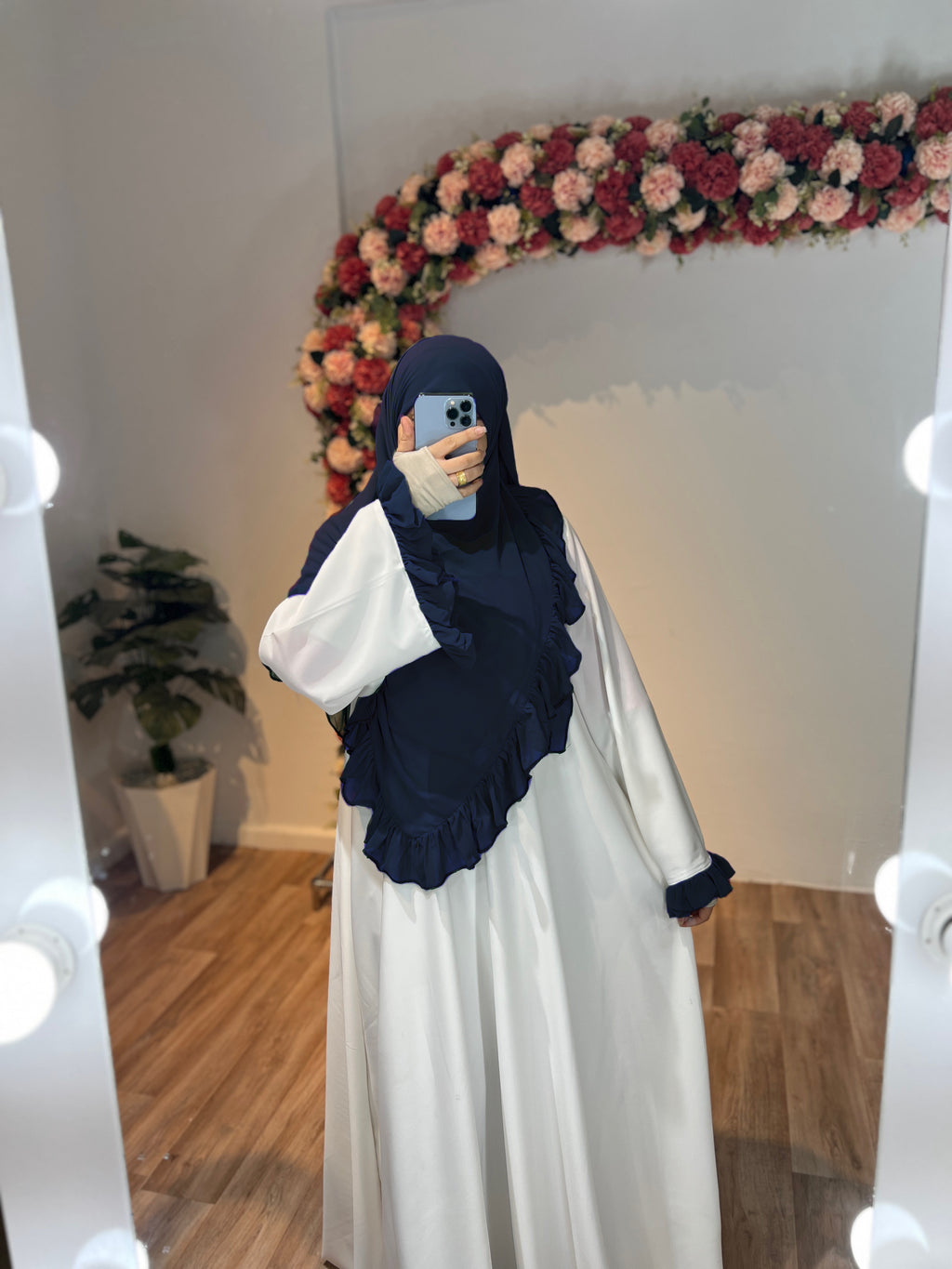 طقم مريم